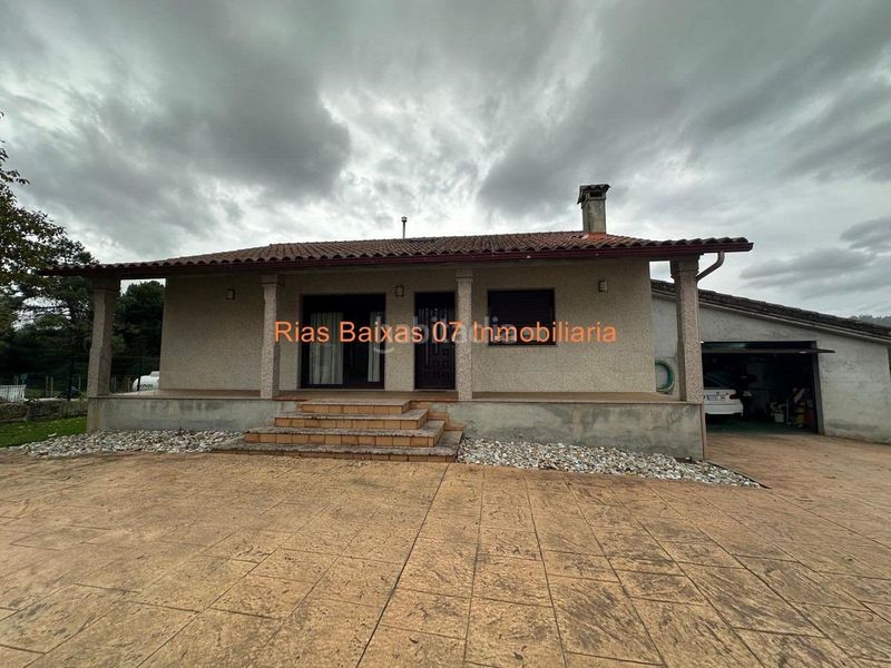 Foto f2a10312-0ec8-4a4e-b5b6-7894ab596531. Location maison avec parking dans Mos