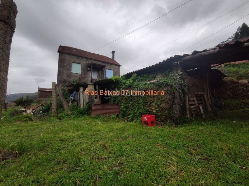 Foto 2a8f5a7e-e799-40ba-bd63-625d7ba06b1b. Casa amb aparcament a Mos