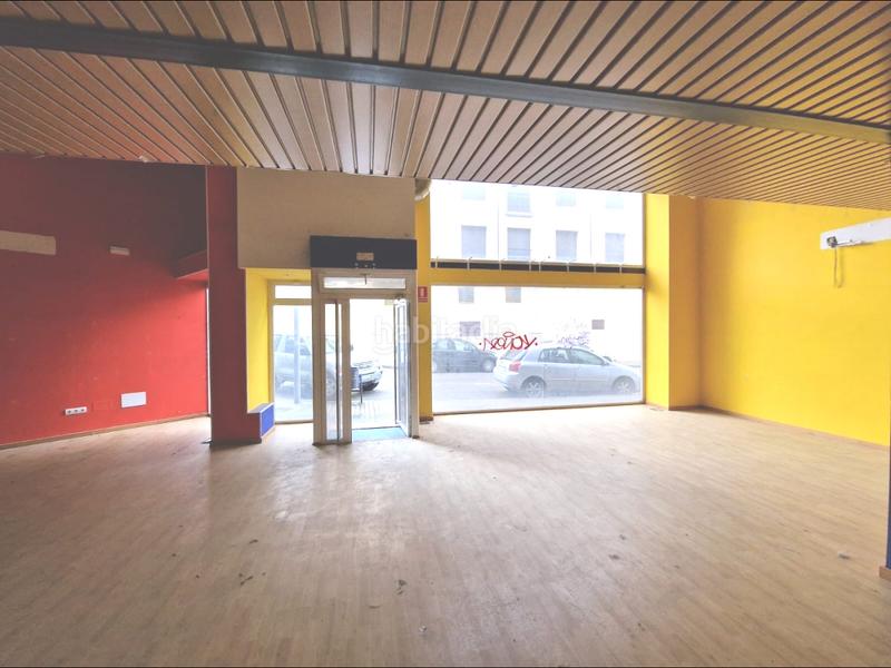 Foto 4f88a3f6-0f60-4c04-a339-1da4fff8708f. Local comercial a Centro Ponferrada