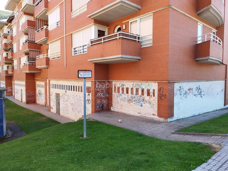 Foto 4f6bea36-6d47-40d1-a04f-1a25387c1004. Local comercial a Flores de Sil - La Placa Ponferrada