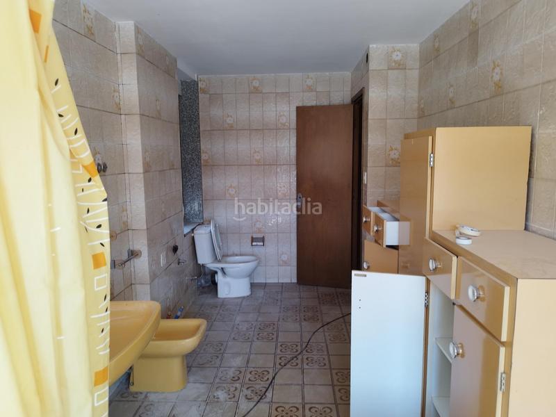 Foto 415c4c62-61cc-4fa2-b7aa-21bc11b532f6. Lloguer local comercial a Carracedelo