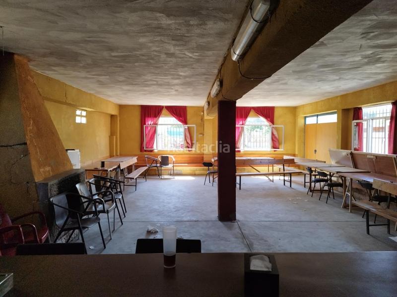 Foto e03deea3-65b0-4344-a121-64db176500d7. Lloguer local comercial a Carracedelo