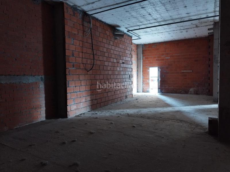 Foto dd4a86f2-5aa6-411a-952f-ff206d8f3c62. Local comercial a Centro Ponferrada