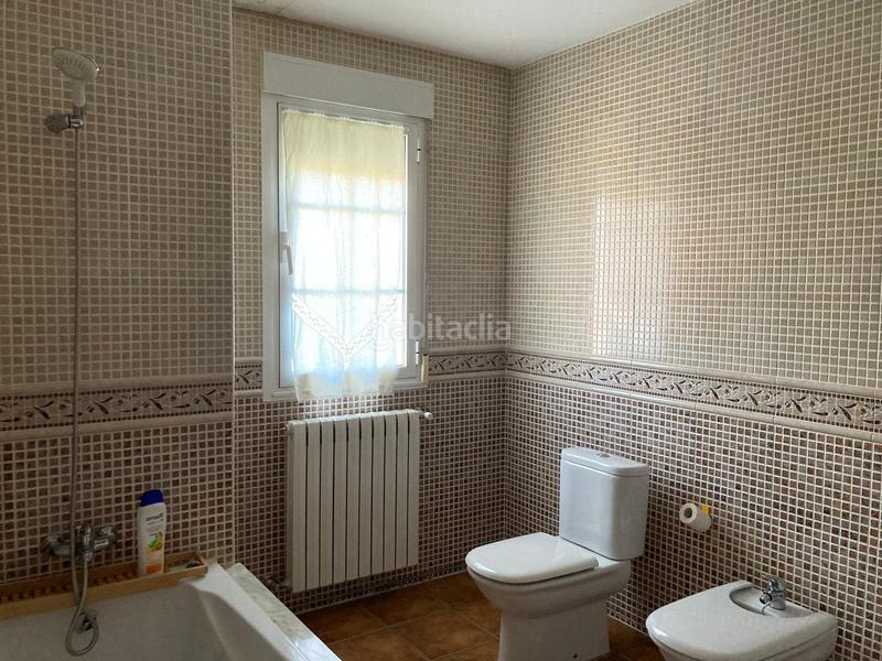 Foto 29c7d9a9-c050-4514-baaa-525c8f77bb37. Xalet amb aparcament a Urbanización Patricia - Campo Ponferrada