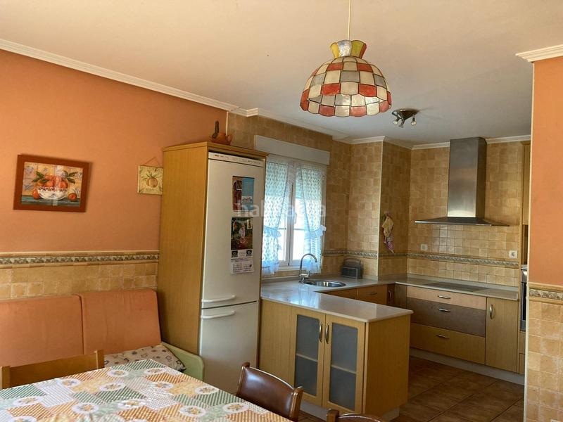 Foto 2b055231-97bc-448b-8d3d-7b306cf37fea. Xalet amb aparcament a Urbanización Patricia - Campo Ponferrada