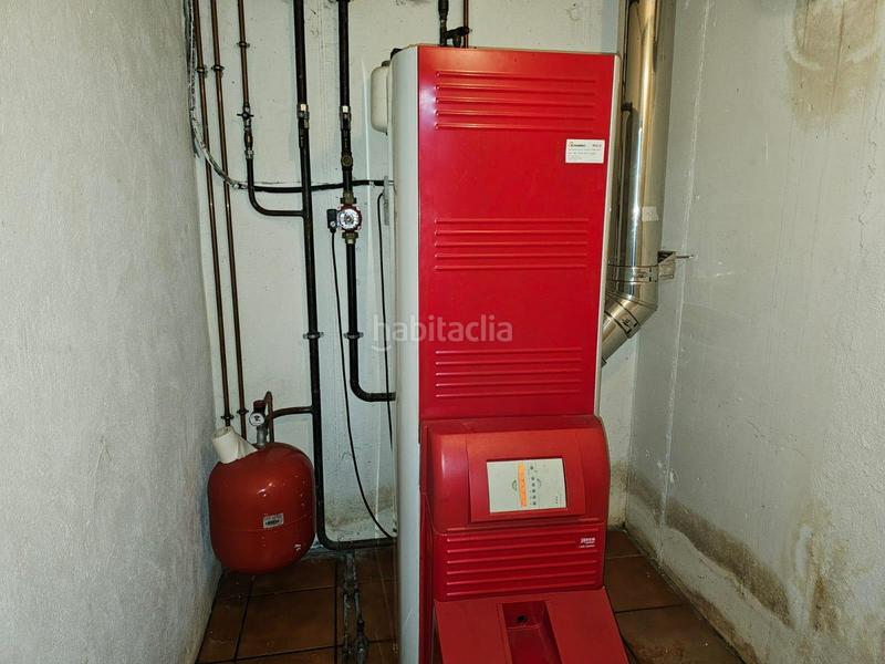 Foto 46e291ef-f366-4a61-818e-5a9bc34561d0. Xalet amb aparcament a Urbanización Patricia - Campo Ponferrada