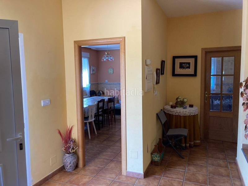 Foto 95f83c6e-c48e-46d4-b9b5-0f8b2370fb2a. Xalet amb aparcament a Urbanización Patricia - Campo Ponferrada