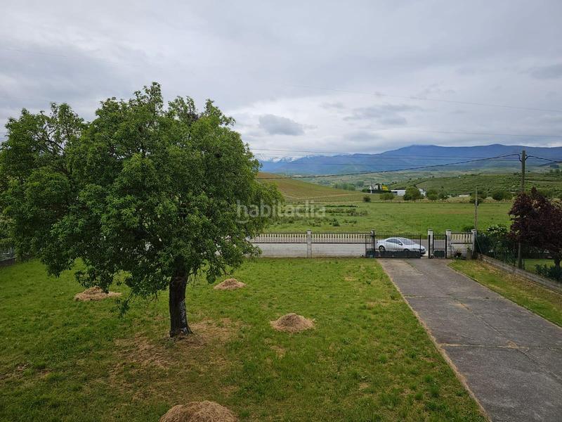 Foto 99fc5e2e-de84-47e7-8288-2c91c4c04e5b. Xalet amb aparcament a Urbanización Patricia - Campo Ponferrada