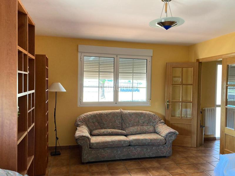 Foto b685eb67-ee9e-4176-99a8-717c96b2eff2. Xalet amb aparcament a Urbanización Patricia - Campo Ponferrada