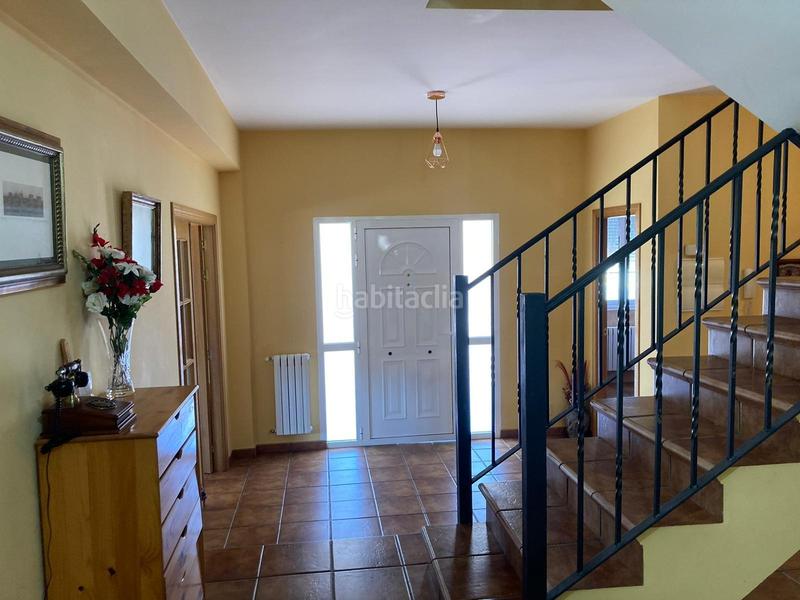 Foto cb67bc80-60ac-460b-a5cf-1d63f34937d1. Xalet amb aparcament a Urbanización Patricia - Campo Ponferrada