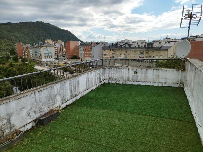 Foto 04bcfe8b-ced3-41fc-8b63-b1bf460f1e3e. Casa edificio sigular en Zona Alta Ponferrada