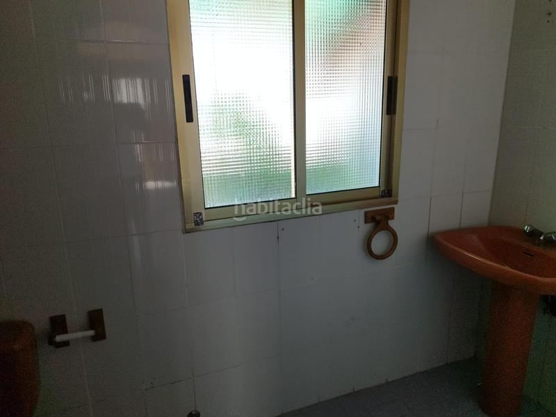 Foto 2501dddf-c887-4364-a01e-7fc0a2c0bd42. Casa adossada a Molinaseca