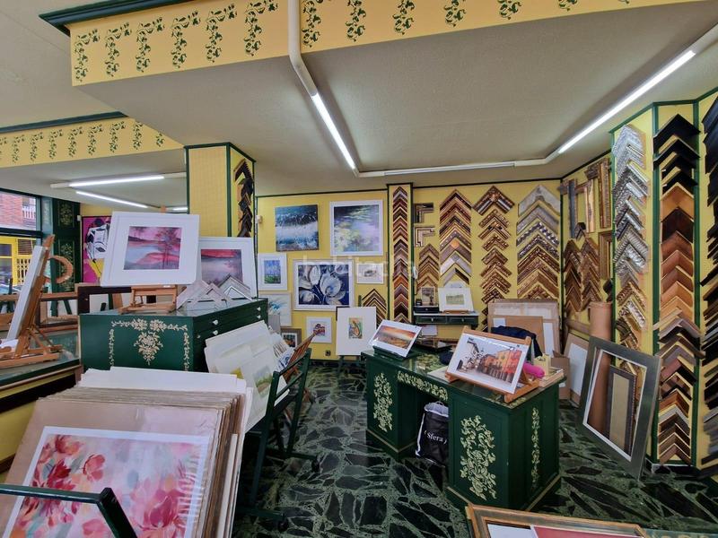 Foto 5d2d311a-7340-42f3-9ad7-b7373a8f67ac. Local comercial a Centro Ponferrada