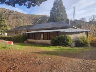 Casa aparellada en Palacios del Sil. Casa en las ondinas crta ponferrada  villablino