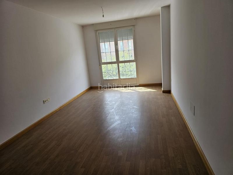 Foto a62021e0-e120-4579-a614-3eabfb38cbbe. Apartament amb calefacció aparcament a Flores de Sil - La Placa Ponferrada