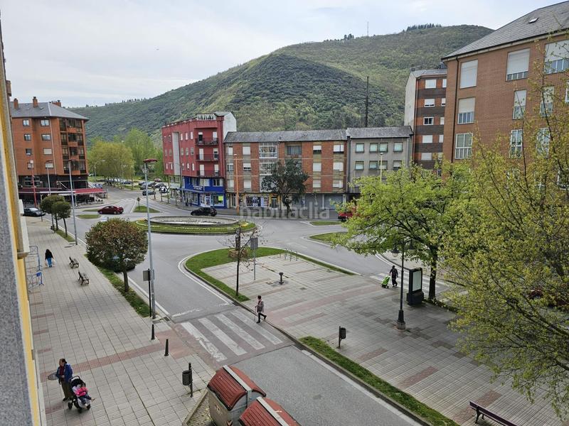 Foto f40f8330-d2c0-4212-a65c-14e75801a6b7. Apartament amb calefacció aparcament a Flores de Sil - La Placa Ponferrada