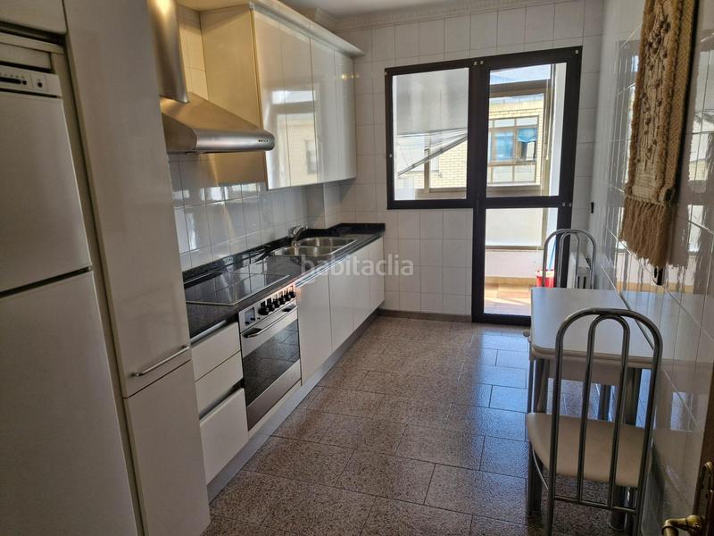 Foto cd905284-2fe3-42d4-9f93-c20f25f56c4e. Rent apartment with heating parking in Centro Ponferrada