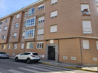 Apartament a Calle justo juglar 7. Amplio apartamento en ponferrada, zona alta  ideal para entrar a