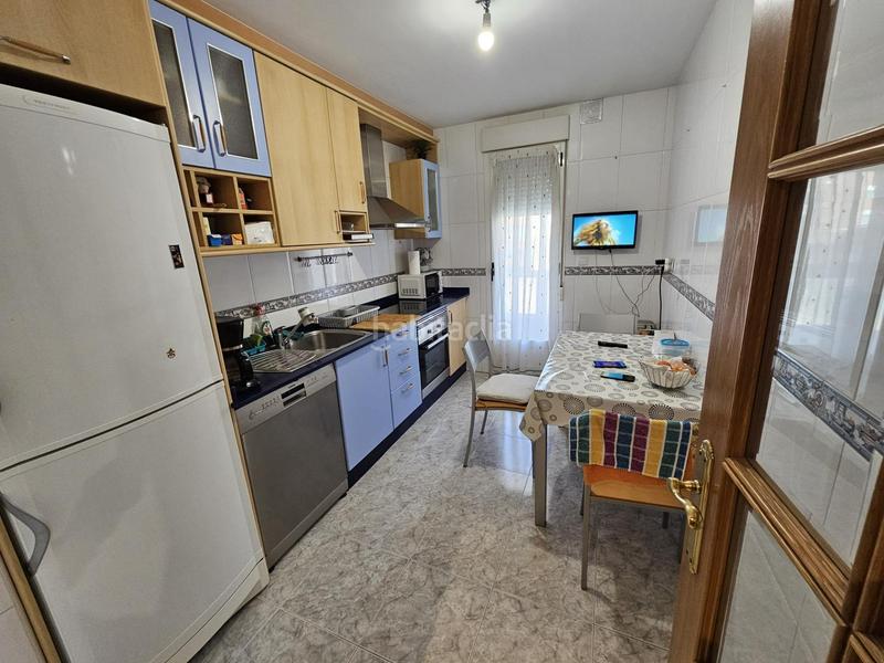 Foto 85364ae2-0345-4887-b0e5-168a3d20b958. Apartment in calle justo juglar 7 in Zona Alta Ponferrada