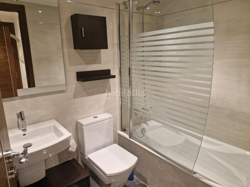 Foto 586c32fd-119d-4db1-ab08-19c52ea463a7. Rent apartment with heating parking in Centro Ponferrada