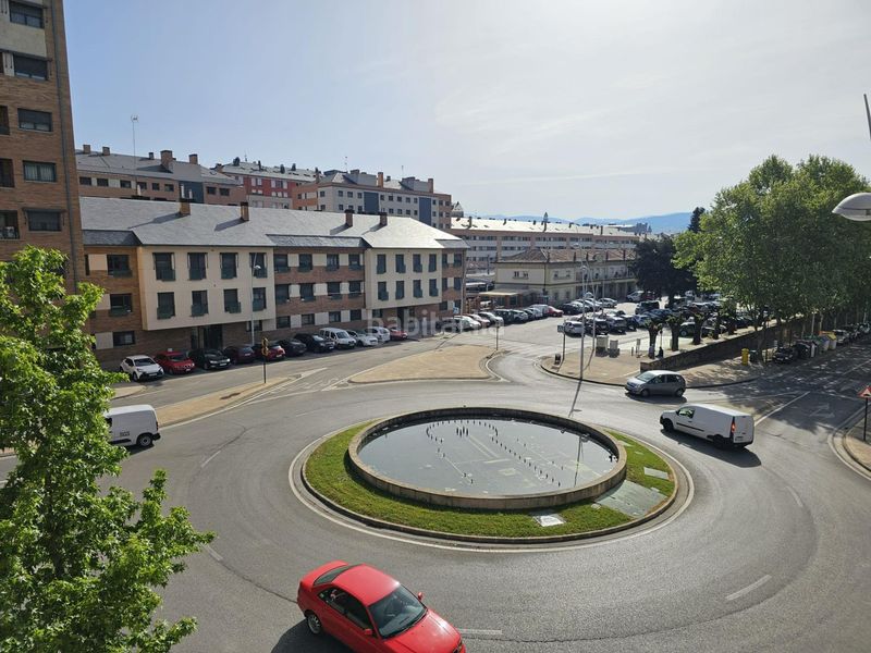 Foto ba187c3d-c44a-46cb-a77a-9130588215b5. Pis amb calefacció a Centro Ponferrada