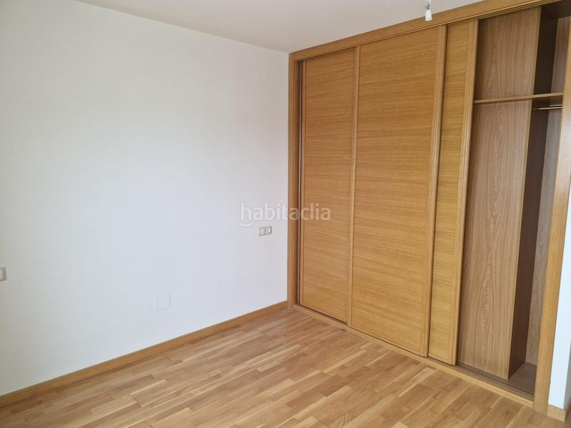 Foto 434f4386-ec76-4b0e-8bc2-a3eb781c4bc1. Apartament amb calefacció aparcament a Centro Ponferrada