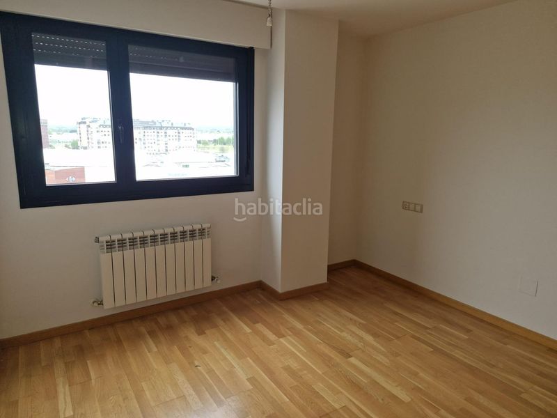 Foto 88f3ad0a-d7ae-462b-b010-bfadd0434d96. Apartament amb calefacció aparcament a Centro Ponferrada