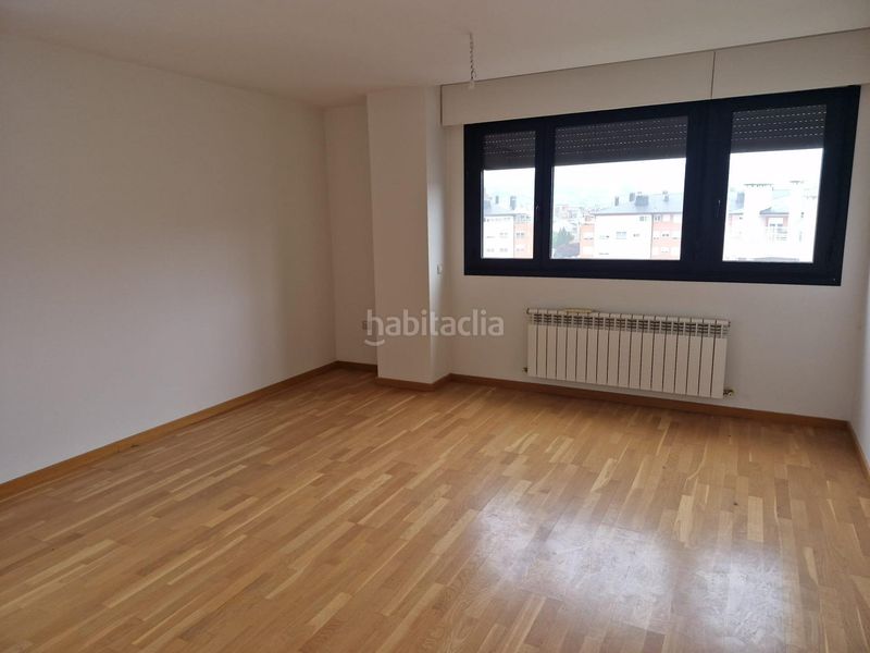 Foto f3a802ac-98f9-4cf7-bd9a-93965913ab61. Apartament amb calefacció aparcament a Centro Ponferrada