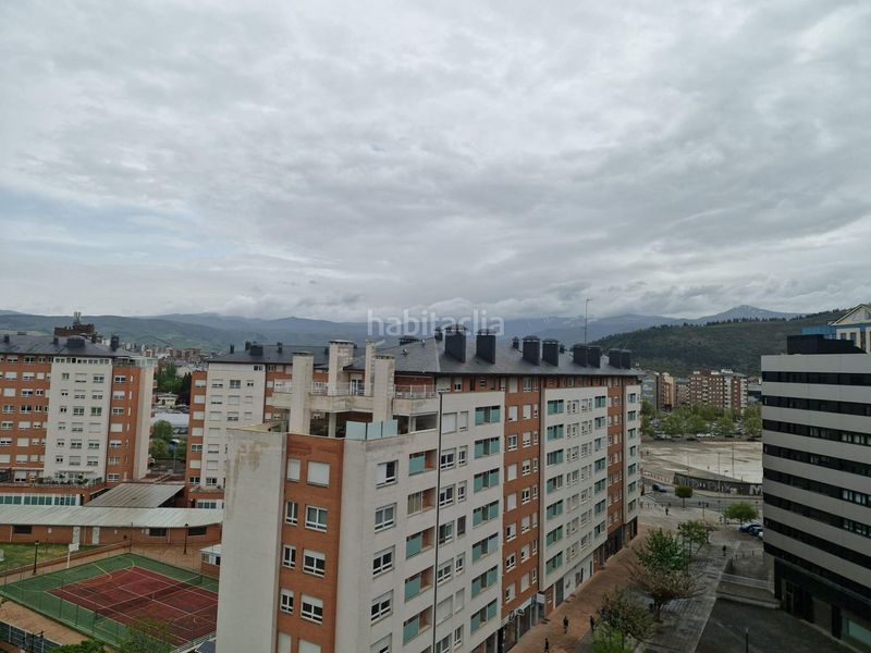 Foto f3ae200f-87aa-402a-952c-0faa0c9c05e5. Apartament amb calefacció aparcament a Centro Ponferrada