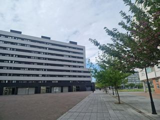 Apartament a Centro. Amplio y moderno apartamento en la rosaleda, ponferrada por solo