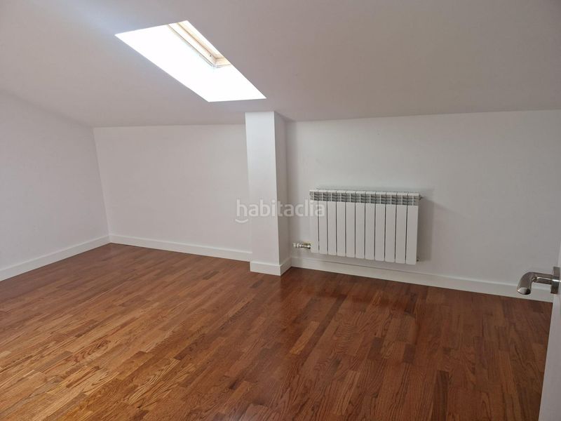 Foto 0cc1d050-c05a-485b-9087-708b74a4bce2. Dúplex a calle marques de montevirgen 24 a Camponaraya
