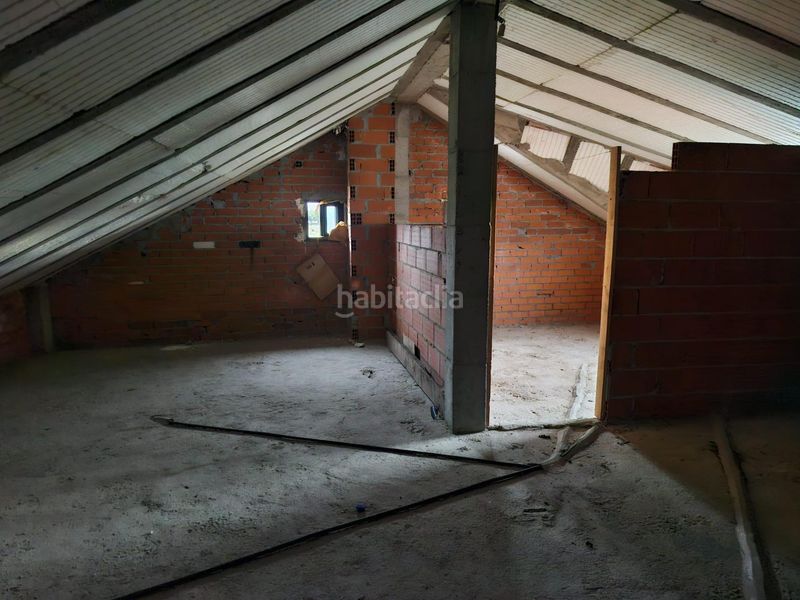Foto 2dcb1149-1caf-44aa-8020-f56a2749b6c9. Casa amb aparcament a Carracedelo