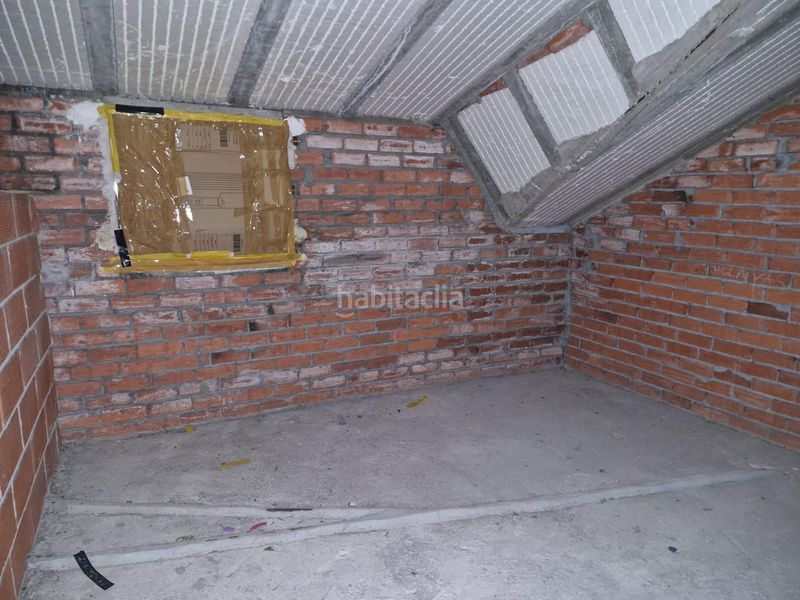 Foto e8c2cb1b-b6d4-4b28-a545-76af692576e7. Casa amb aparcament a Carracedelo