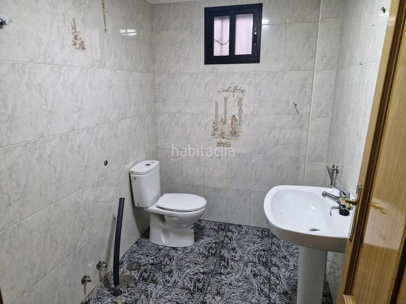 Foto fdb05292-ecd8-447f-ae26-dea12cb730d4. Casa amb aparcament a Carracedelo