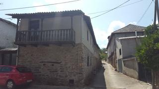 Mas à Área Rural Sur. Casa en salas de los barrios