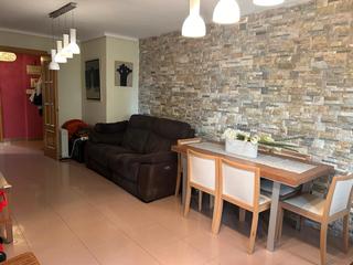 Appartement en Avinguda pius xii 43. Piso con amplia terraza en saln en zona avda po xii ref. 2.077