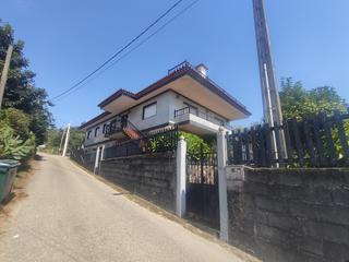 Maison  Po-402. Gran casa de 550m2 con 5 dormitorios y 3 baños. parcela de 1200m