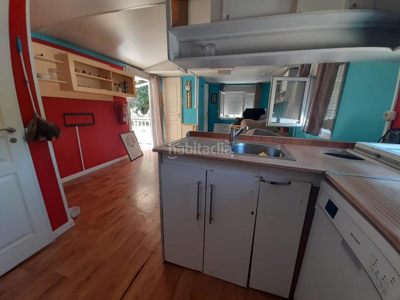 Foto 8eeda7aa-8d9f-41f5-a503-2c0774bd117b. Casa  prefabricada, 2 dormitorios, amueblada, con luz, agua y calefacción. parcela cerrada con portal automático. en Ponteareas