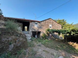 Casa en Covelo (O). Casa de piedra para reformar, 3 dormitorios, zona alta y soleada