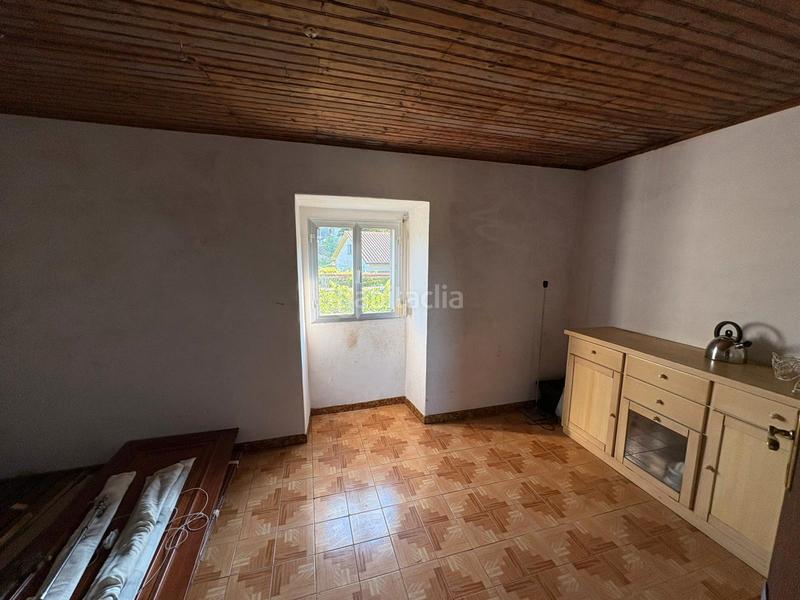 Foto 56d6bfac-43da-4477-96a6-ff1553dd2293. Casa a Covelo (O)