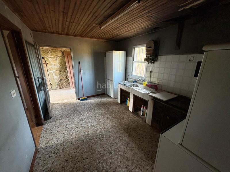 Foto a801e6b6-c66e-4e2b-9f22-d37635f6efe1. Casa a Covelo (O)