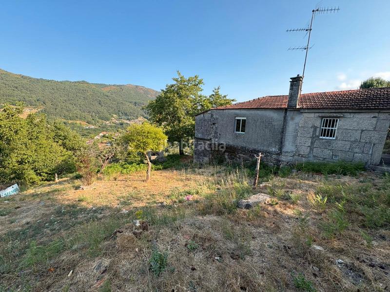 Foto f9da70ac-ef40-4443-bb7d-e3b5271d2714. Casa a Covelo (O)