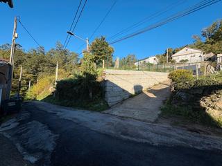 Terreny residencial a Ponteareas. Solar de 1554m2 totalmente cerrado, con portal. buen acceso