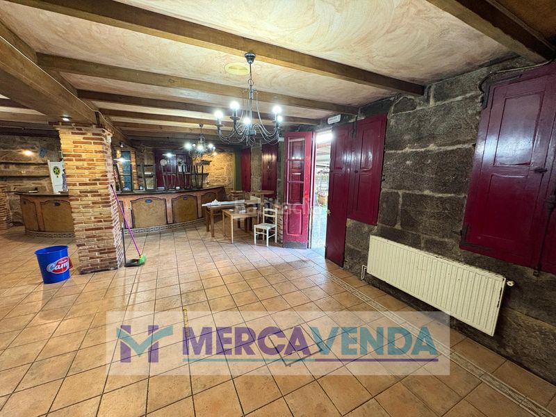 Foto 87c9fdcd-ebcd-48b8-b0ad-d8b0cdd131da. Location local commercial dans lugar igrexa 19 dans Covelo (O)
