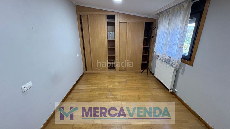Foto b3613fe8-f7d2-481a-a885-c69713149d3b. Àtic amb calefacció aparcament a Ponteareas