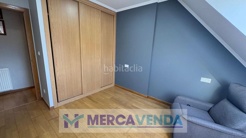 Foto b9a33bfe-7df8-42df-8caf-4e486e39f275. Àtic amb calefacció aparcament a Ponteareas