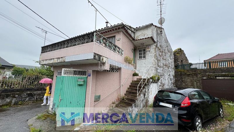 Foto 36a8286a-ff7a-4ab4-b4ca-36f8ade5c3d6. Casa amb aparcament a Covelo (O)