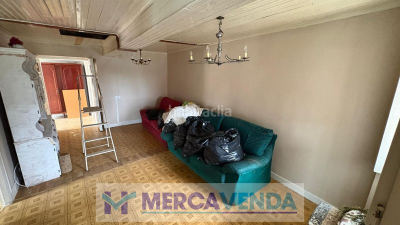 Foto 83a74204-e76b-45dd-896d-760eeaeaa9ff. Casa amb aparcament a Covelo (O)