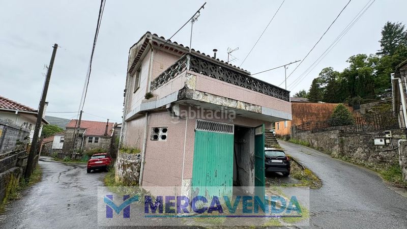 Foto b8b8c148-a933-4bd3-9536-80c4d7e784d4. Casa amb aparcament a Covelo (O)