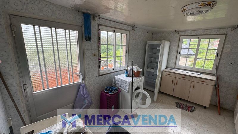 Foto cfee05eb-91e2-4746-a5d5-94197b76000c. Casa amb aparcament a Covelo (O)